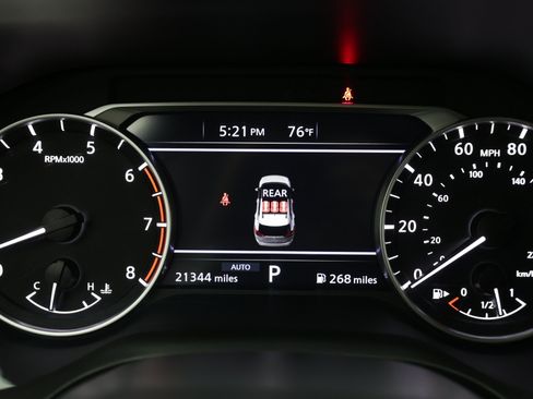 Used 2025 Nissan Rogue SV AWD/4WD image 29