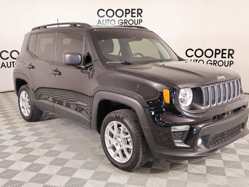 Used 2023 Jeep Renegade Latitude w/ Premium Group image 1