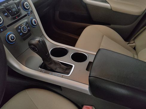 Used 2014 Ford Edge SE image 26