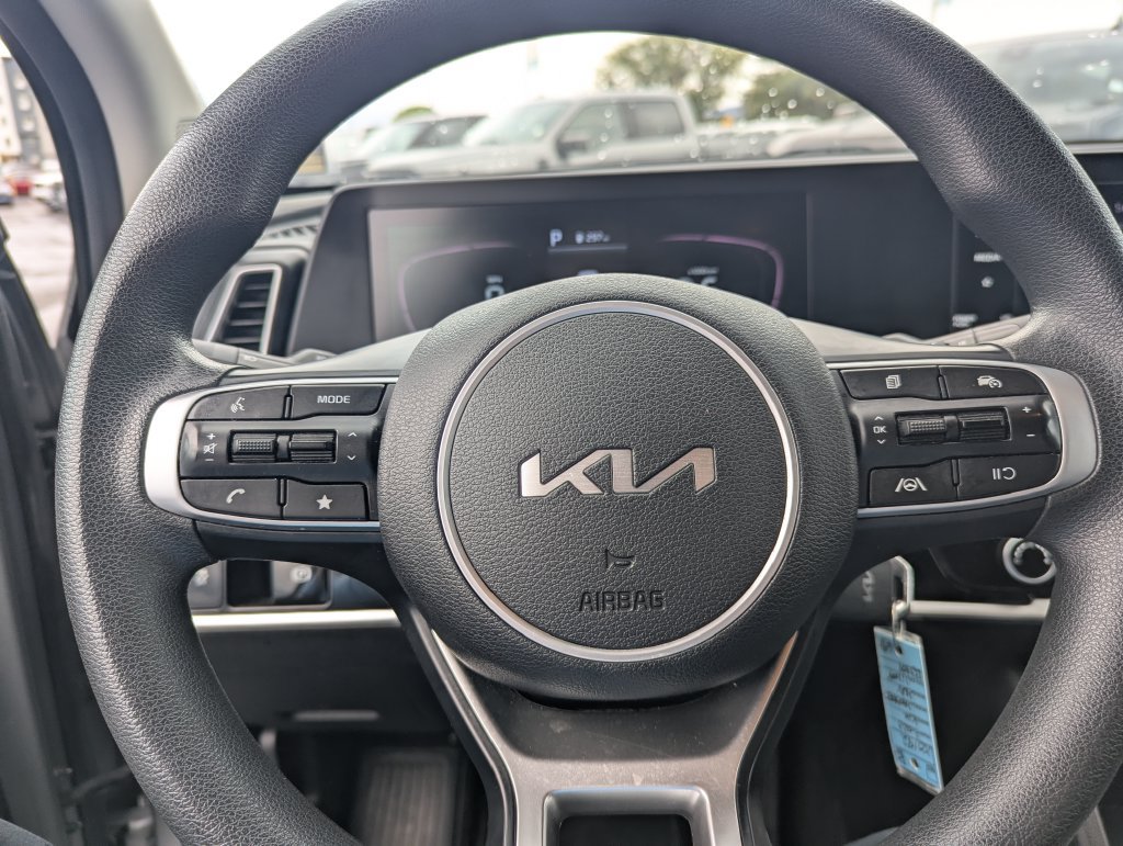 Used 2023 Kia Sportage LX AWD/4WD image 19