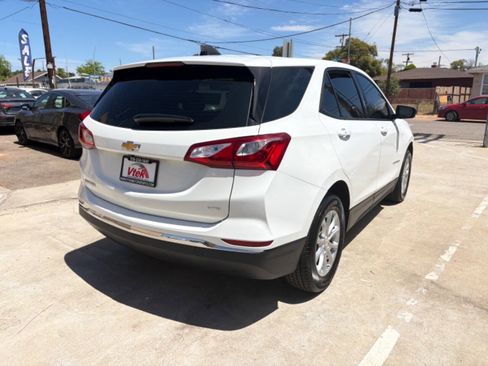 Used 2018 Chevrolet Equinox LS AWD/4WD image 5