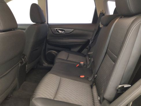 Used 2017 Nissan Rogue S image 18