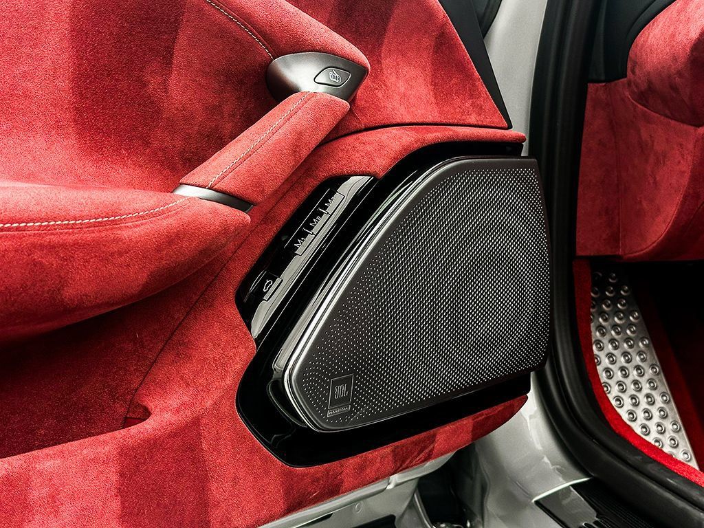 Certified 2025 Ferrari Roma Spider RWD image 13