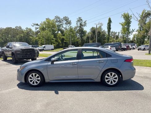 Used 2024 Toyota Corolla LE FWD image 8