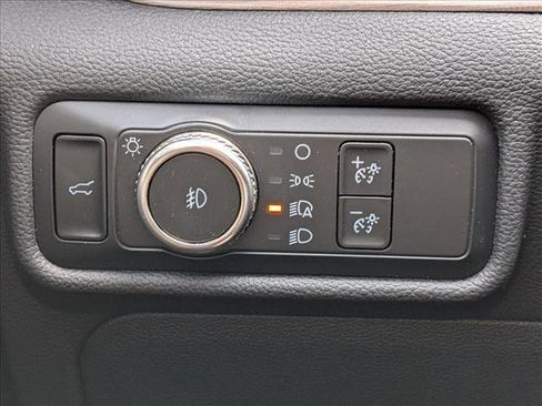 Used 2020 Ford Explorer Limited AWD/4WD image 14