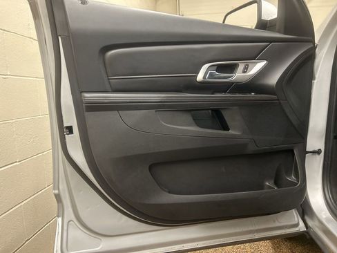 Used 2016 GMC Terrain SLE image 13