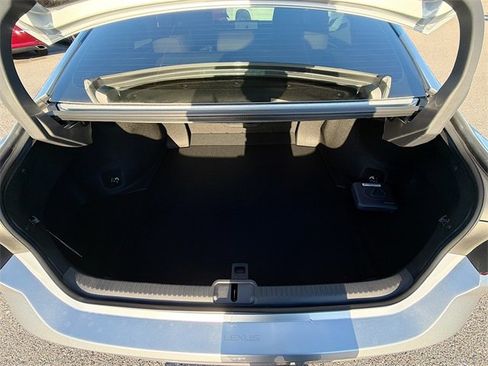 New 2025 Lexus ES 350 Ultra Luxury image 12