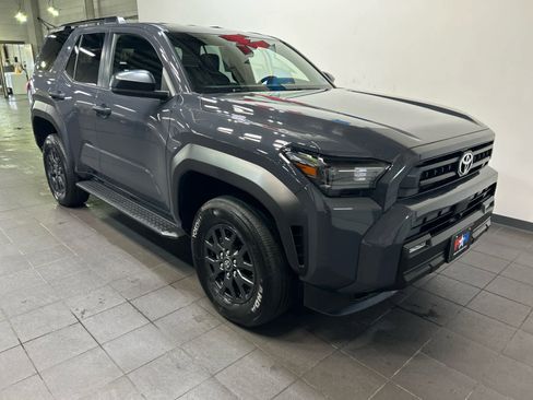 Used 2025 Toyota 4Runner SR5 AWD/4WD image 2