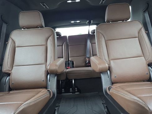 Used 2023 Chevrolet Tahoe High Country AWD/4WD image 21
