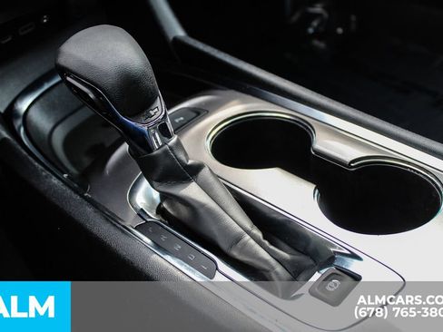 Used 2024 Chevrolet Malibu LT FWD image 35