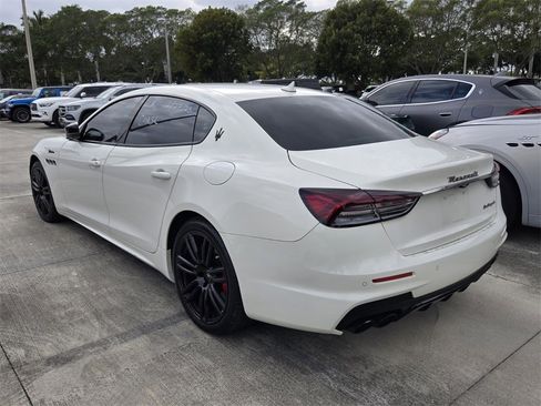 Used 2022 Maserati Quattroporte Modena image 7