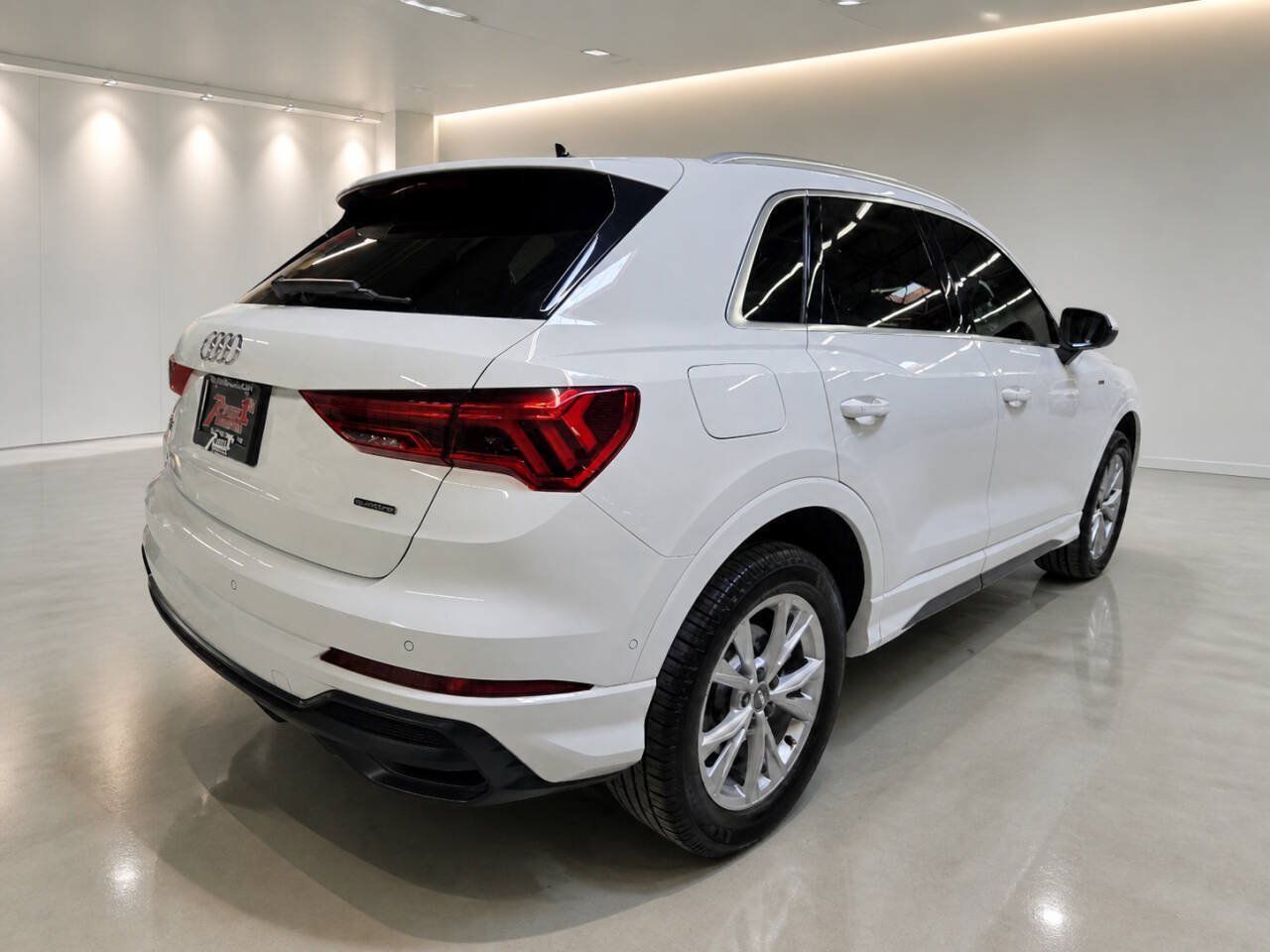 Used 2021 Audi Q3 2.0T Premium Plus w/ Premium Plus Package AWD/4WD image 7