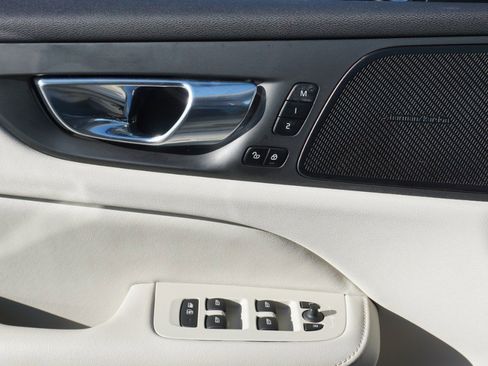 Used 2023 Volvo S60 B5 Plus w/ Climate Package image 19