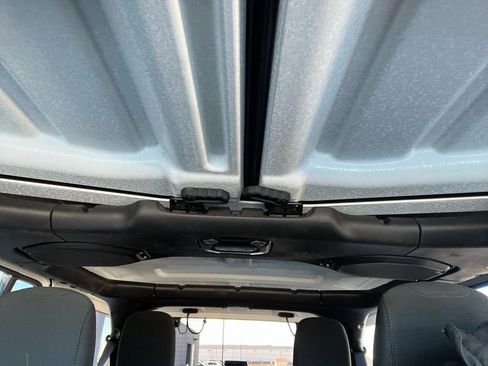 Used 2021 Jeep Wrangler Unlimited Sahara w/ Cold Weather Group image 20