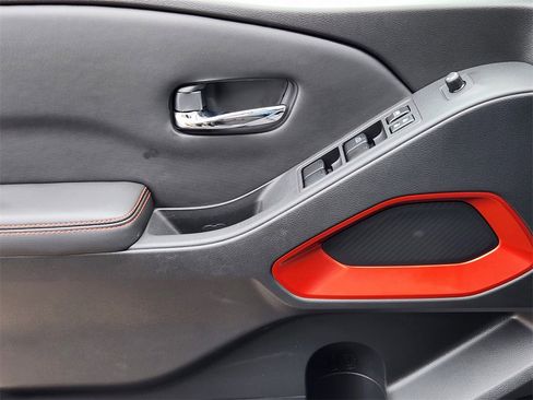 Used 2023 Nissan Frontier PRO-4X w/ Tow Package image 6