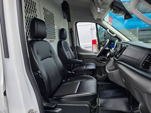 Used 2023 Ford Transit 250 Medium Roof RWD image 9