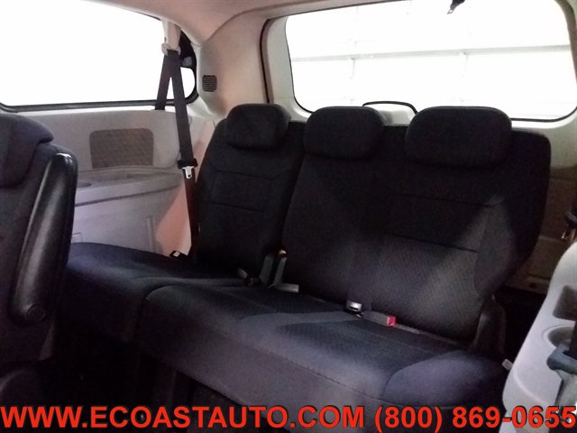 Used 2010 Dodge Grand Caravan SXT FWD image 13
