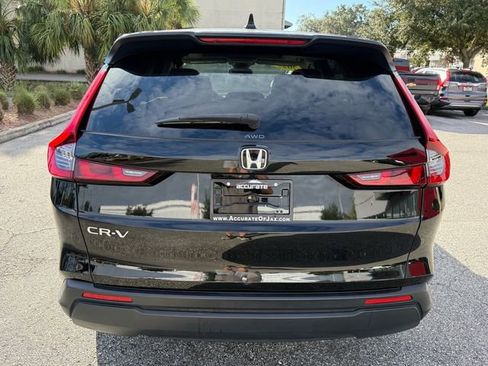 Used 2023 Honda CR-V EX image 10
