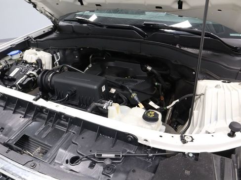 Certified 2020 Ford Explorer XLT w/ Equipment Group 202A image 13