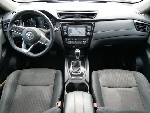 Used 2017 Nissan Rogue SV AWD/4WD image 12