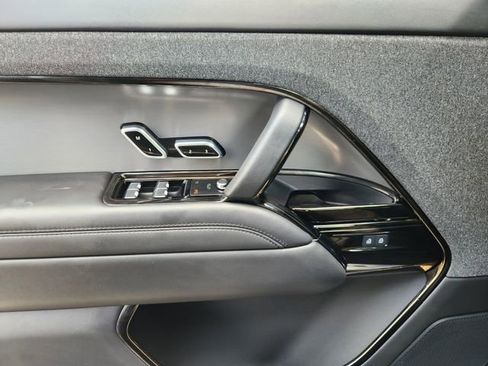 Used 2025 Land Rover Range Rover Sport SE image 22