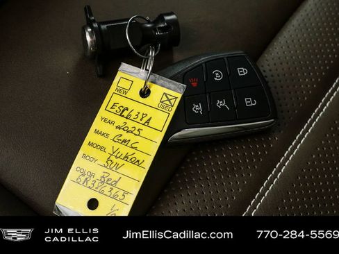 Used 2025 GMC Yukon Denali Ultimate image 41