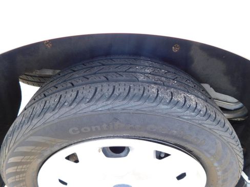 Used 2018 Ford Transit Connect XL image 9