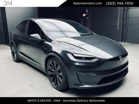 Used 2025 Tesla Model X AWD/4WD image 8