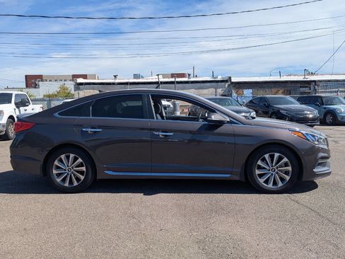 Used 2016 Hyundai Sonata Sport w/ Option Group 02 image 2