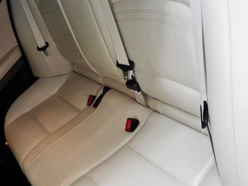 Used 2016 BMW 550i xDrive Sedan AWD/4WD image 5