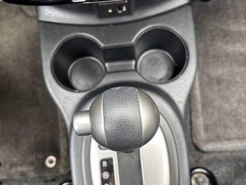 Used 2017 Nissan Versa Note SV FWD image 18