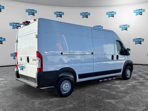 Used 2025 RAM ProMaster 2500 w/ Convenience Group image 6
