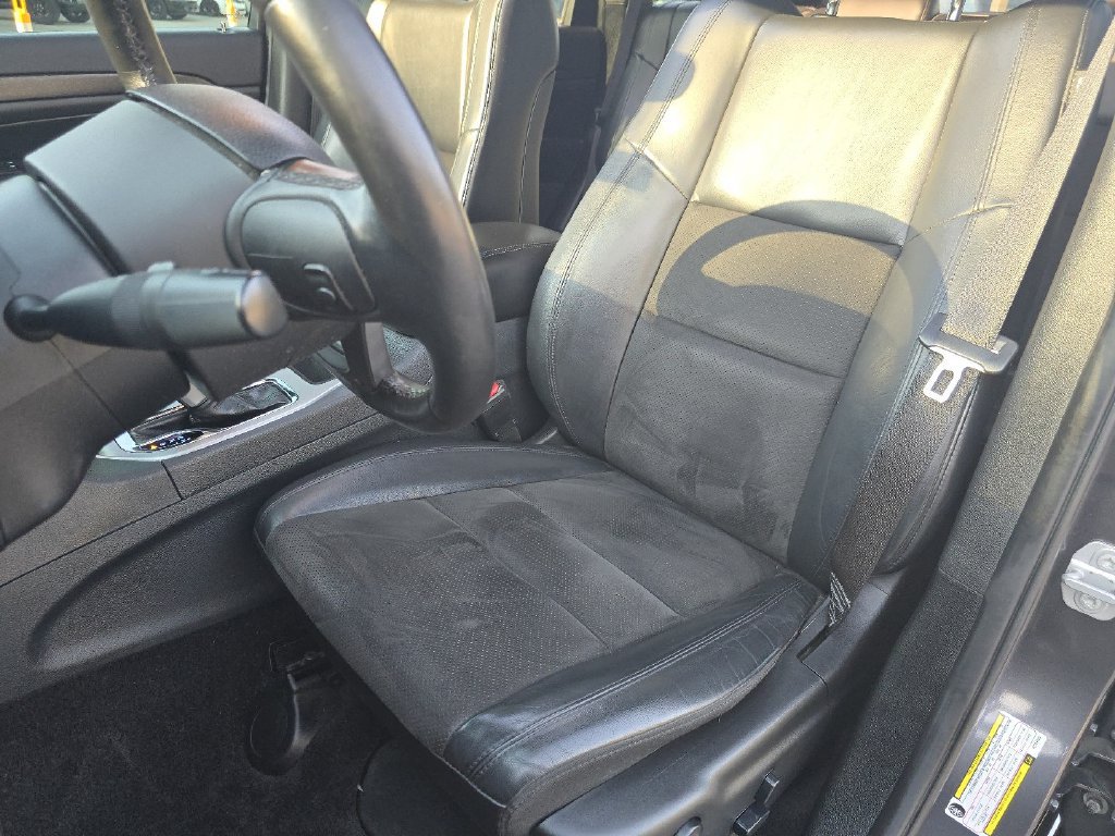 Used 2018 Jeep Grand Cherokee Altitude AWD/4WD image 25