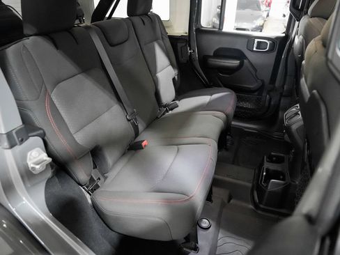 Used 2020 Jeep Wrangler Unlimited Rubicon AWD/4WD image 25