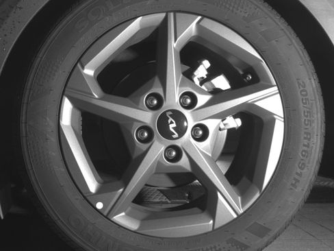 Used 2025 Kia K4 LXS image 14