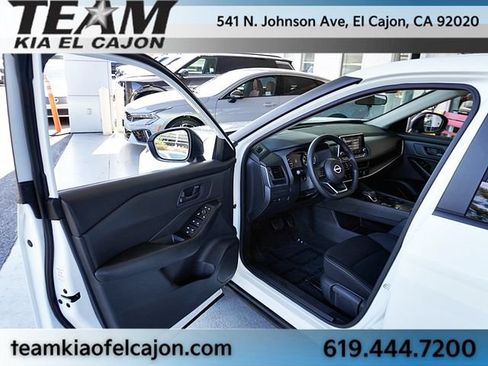 Used 2024 Nissan Rogue S FWD image 36