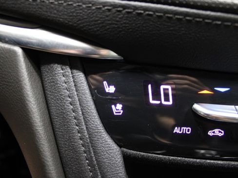 Used 2019 Cadillac XT5 Premium Luxury AWD/4WD image 38
