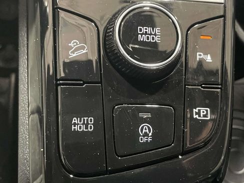Used 2025 Kia Sportage EX FWD image 30