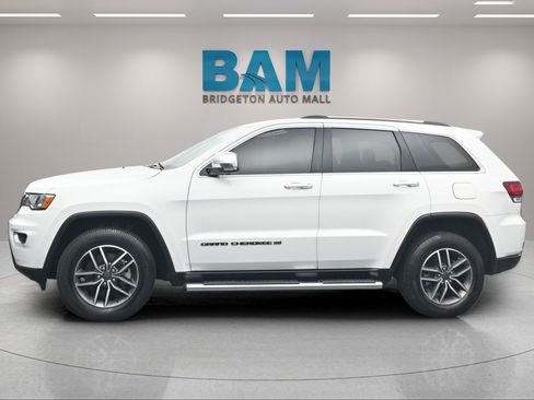 Used 2022 Jeep Grand Cherokee Limited AWD/4WD image 3