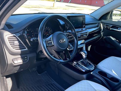 Used 2021 Kia Seltos EX AWD/4WD image 18