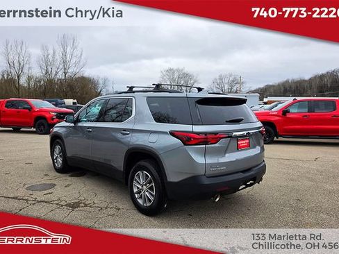 Used 2023 Chevrolet Traverse LT FWD image 5