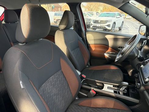 Used 2023 Nissan Kicks SR image 24