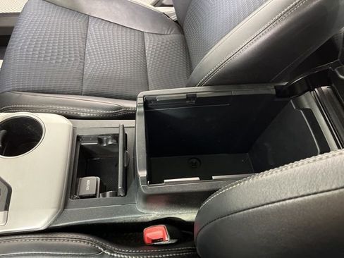 Used 2012 Toyota Camry SE image 28