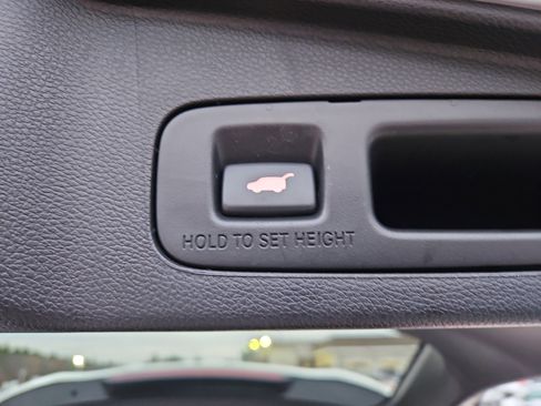 Used 2018 Honda CR-V Touring image 16