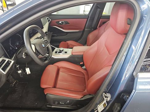 Used 2025 BMW 330i xDrive Sedan w/ Premium Package AWD/4WD image 14