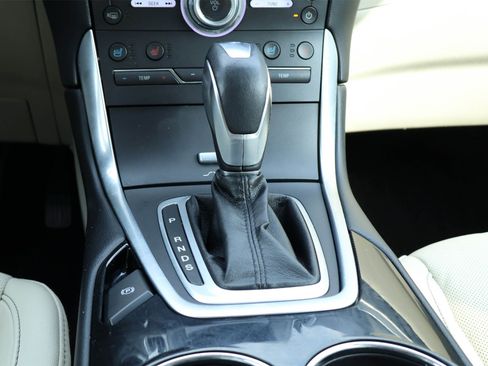 Used 2017 Ford Edge Titanium w/ Equipment Group 301A image 17