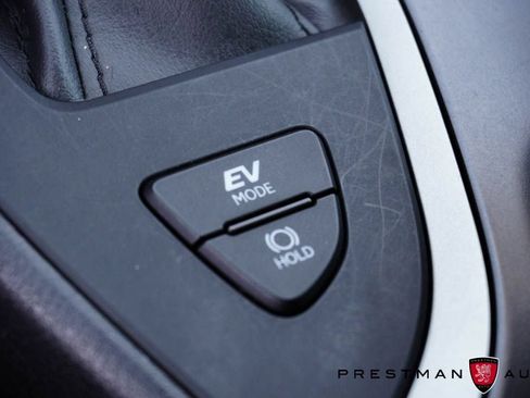 Used 2024 Lexus UX 250h FWD image 4