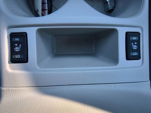 Used 2018 Nissan Rogue Sport SV w/ SV Technology Package image 19