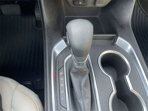 Used 2023 Chevrolet Traverse LS image 15