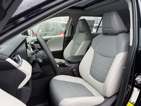 New 2025 Toyota RAV4 XLE Premium image 7